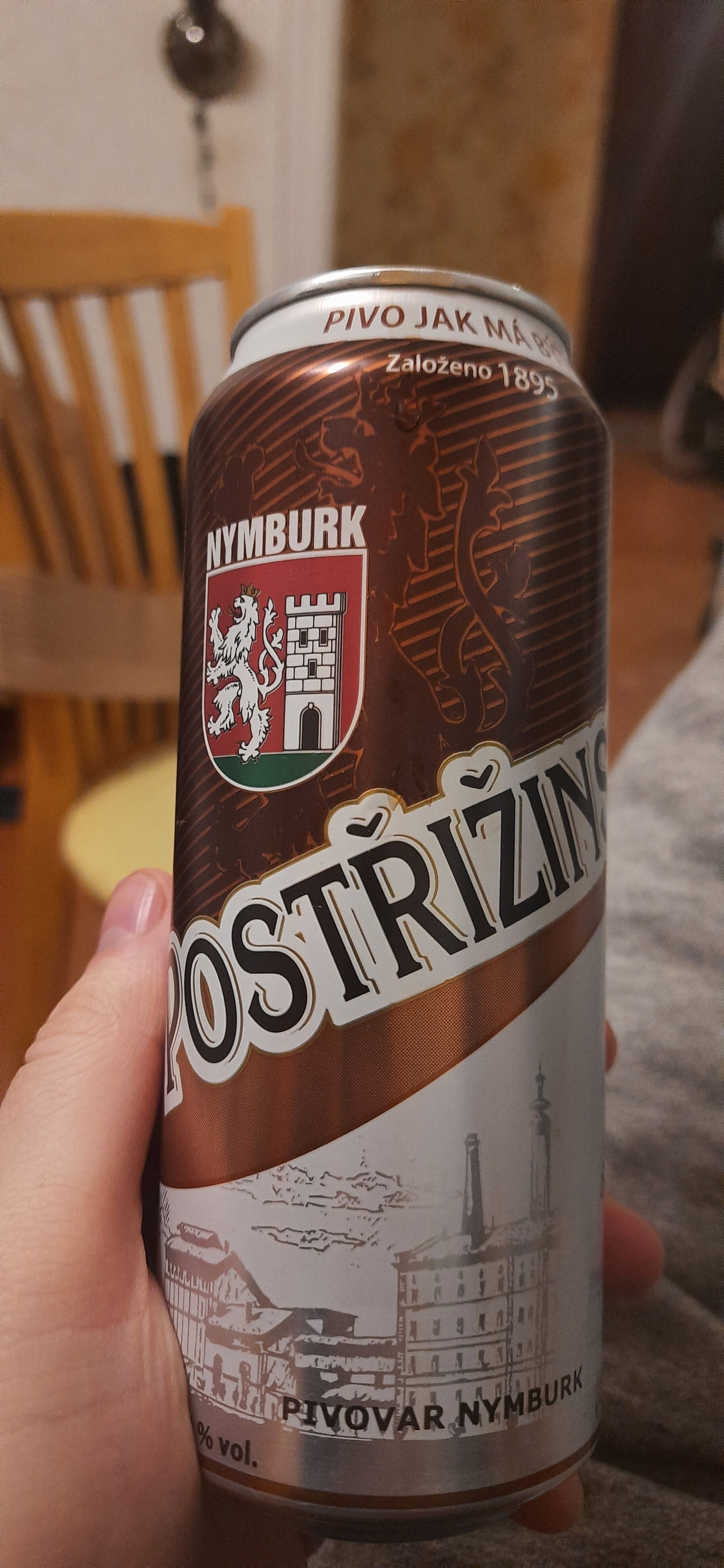 Postrizinske lezak tmave